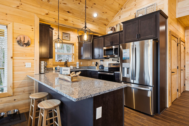 Private kitchen 2, Rivers Retreat 3 Bedroom Home, Sevier