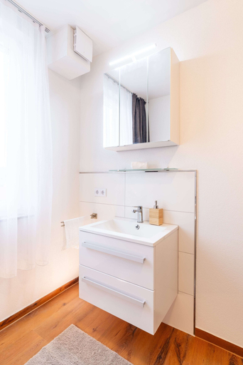 Bathroom 4, Weisser Ochsen - smart living by corents, Ostalbkreis