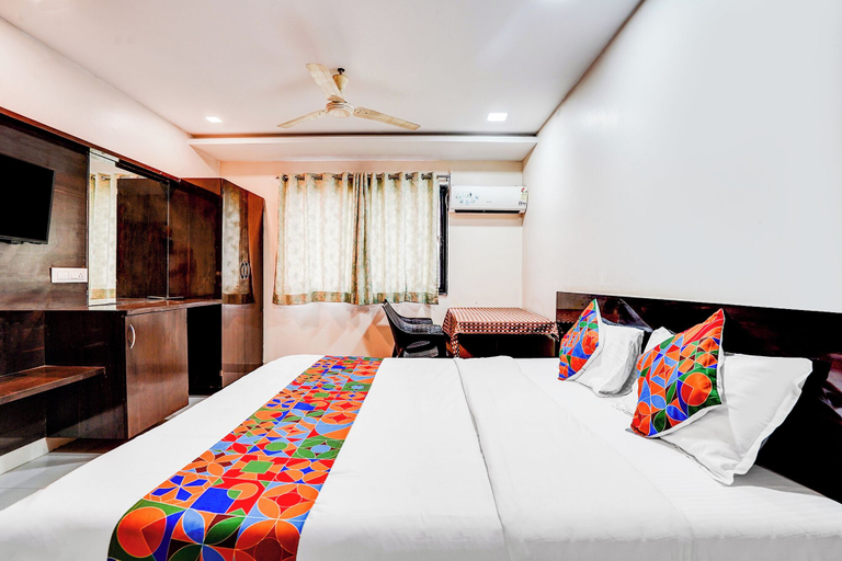 Bedroom 4, Fabhotel Chetan Executive, Pune