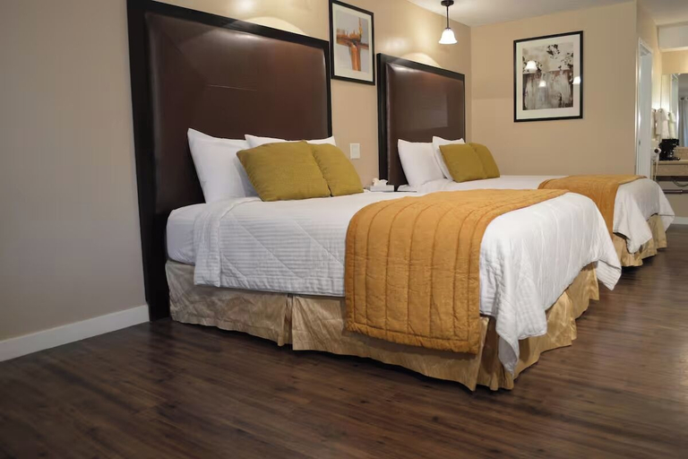 Room 3, Home Away Inn Laramie, Albany