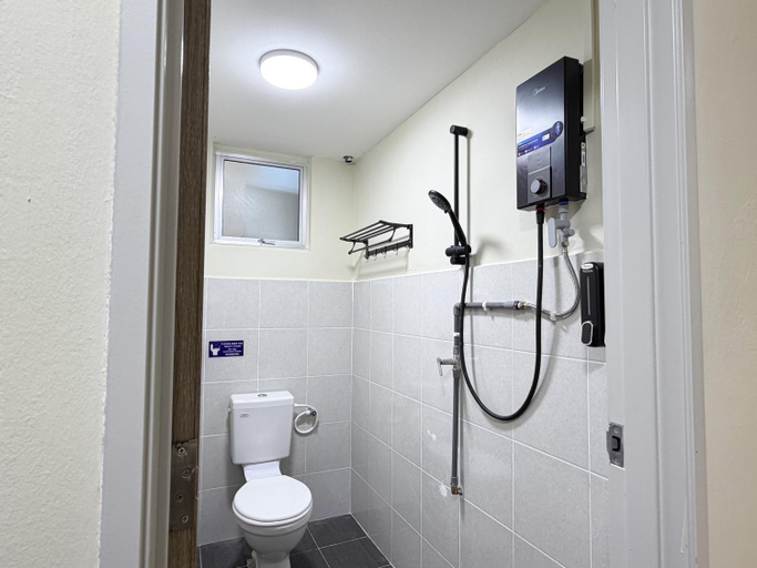 Bathroom 3, KB Penang Guest House, North Seberang Perai