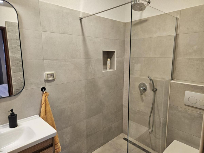 Bathroom, Apartment in Nin with Terrace, Air conditioning, Wi-Fi (3722-1), Nin