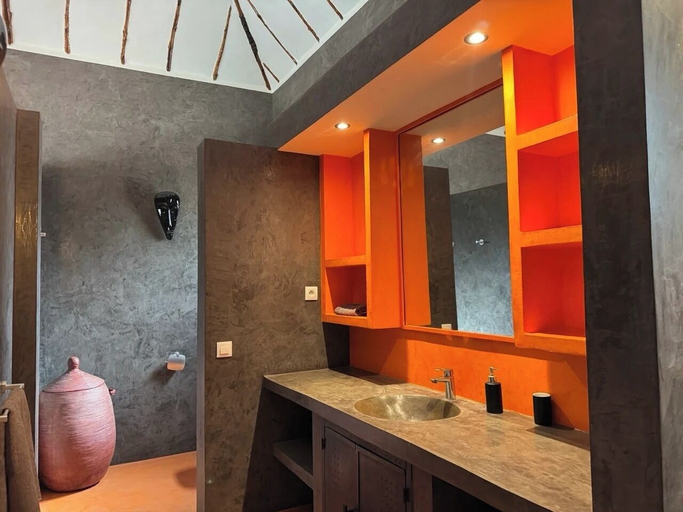 Bathroom 4, Villa Tamarin, Mbour