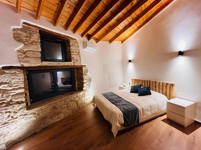 Bedroom 3, The courtyard episkopi guest houses