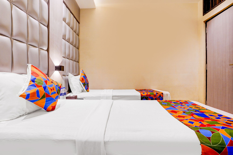 Room 5, Fabhotel Abrol Suites, Mumbai Suburban