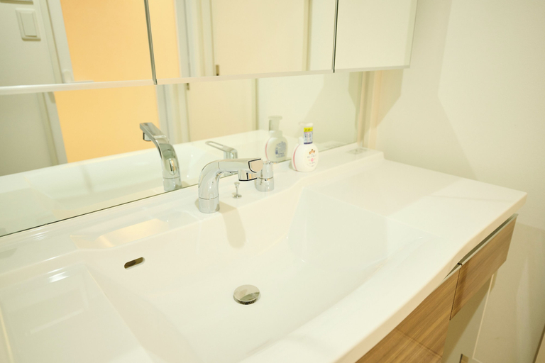 Bathroom 4, CREST Nishijin, Fukuoka
