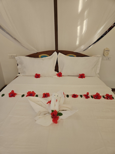 Room 3, UPOLE APARTMENTS, Kaskazini 'A'
