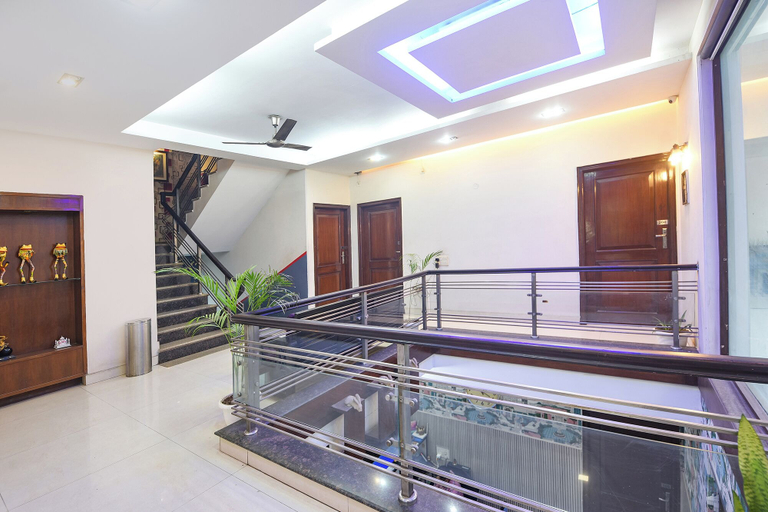 Lobby 2, Fabhotel Pooja Residency, Gurgaon