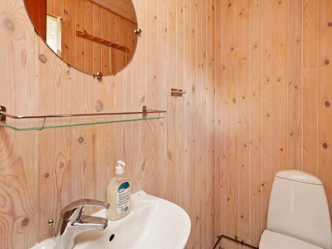 Bathroom 3, 6 person holiday home in Løkken, Hjørring
