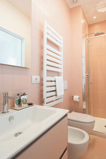 Bathroom 3, VIVO Rooms, Macerata