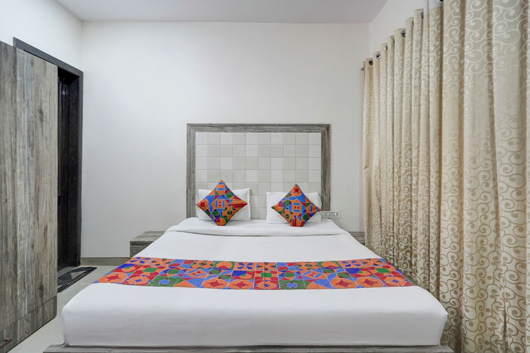 Room 4, FabHotel AMR Grand I, Kanpur Nagar