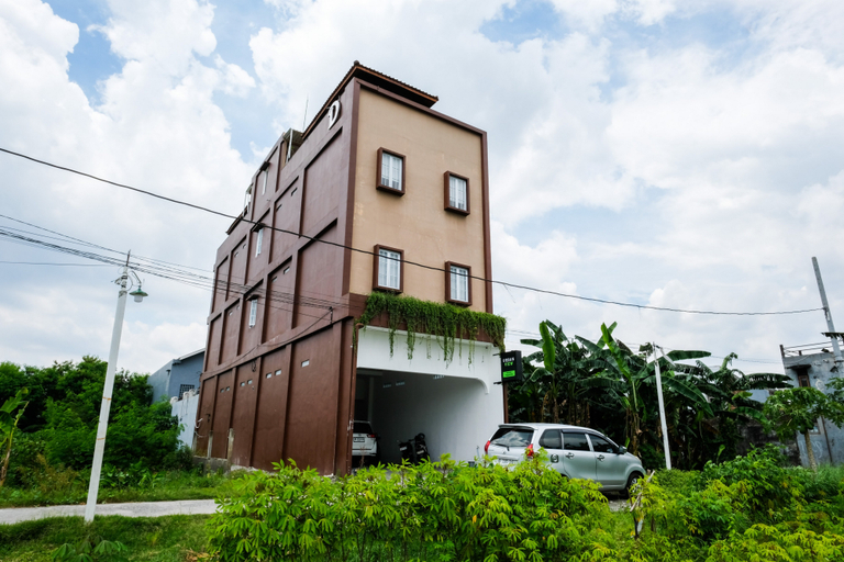 Exterior & Views 2, Urbanview Hotel Dommy Yogyakarta by RedDoorz, Bantul