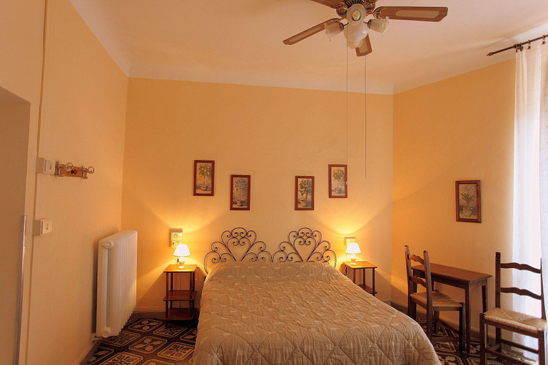 Bedroom 5, Albergo Bernini, Siena