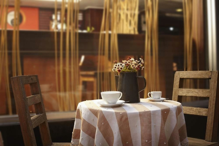 Food & Drinks, OYO 482 Pannee Lodge Khaosan, Phra Nakhon