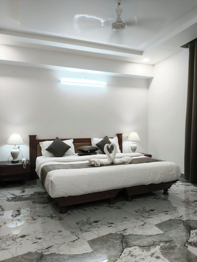 Room 3, INANIYA PALACE AND GARDEN, Jalor