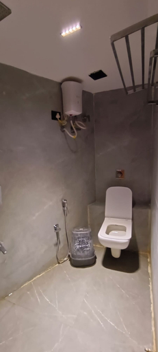 Bathroom 5, hotel pacific view, Gandhinagar