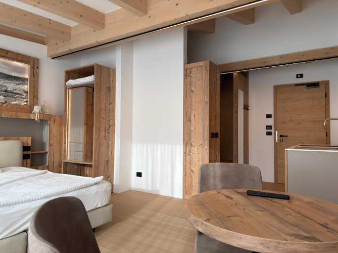 Bedroom 4, Hotel Liz, Trento