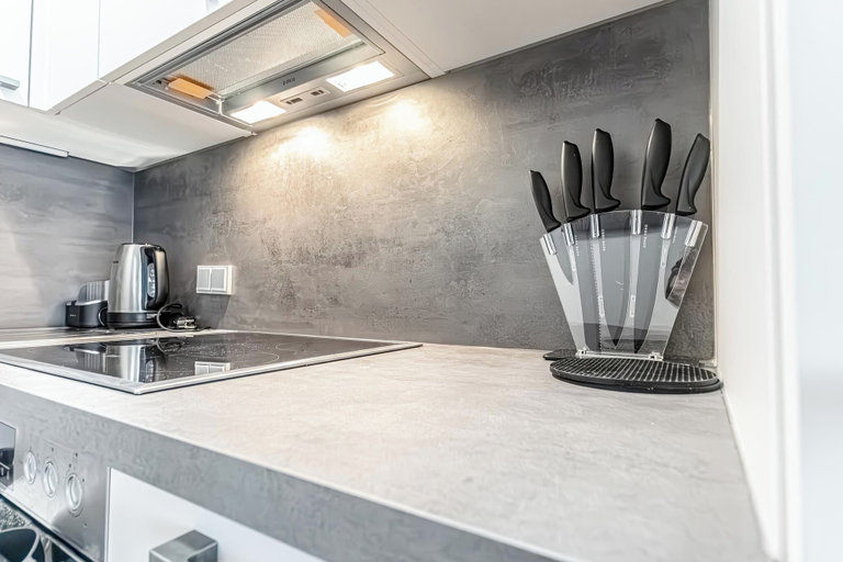 Private kitchen 2, City Center Metro 1BR 1LR King Bed, Wien
