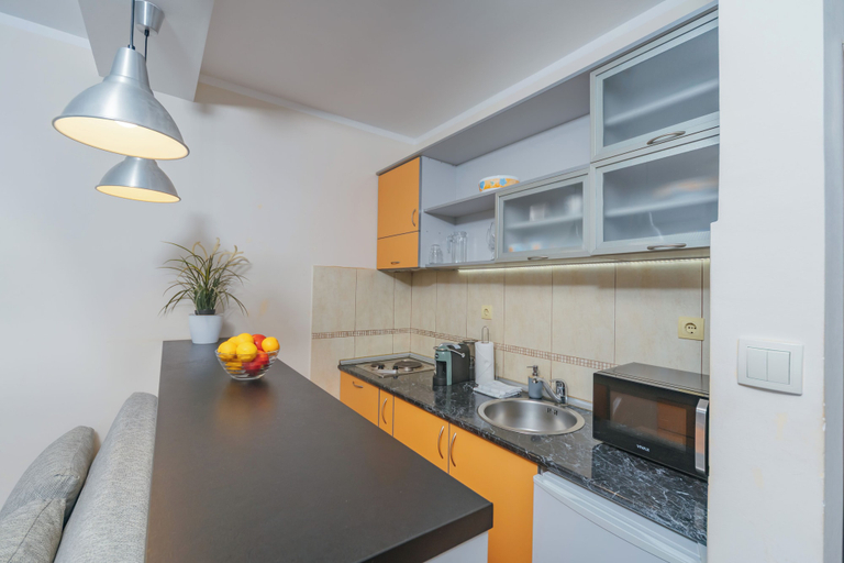 Private kitchen 4, Spin Apartments