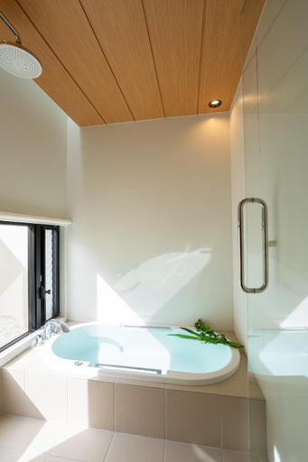 Bathroom 3, THE GARDEN Bise, Motobu