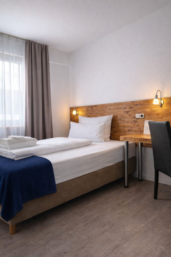 Room 5, Luna Inn, Stuttgart