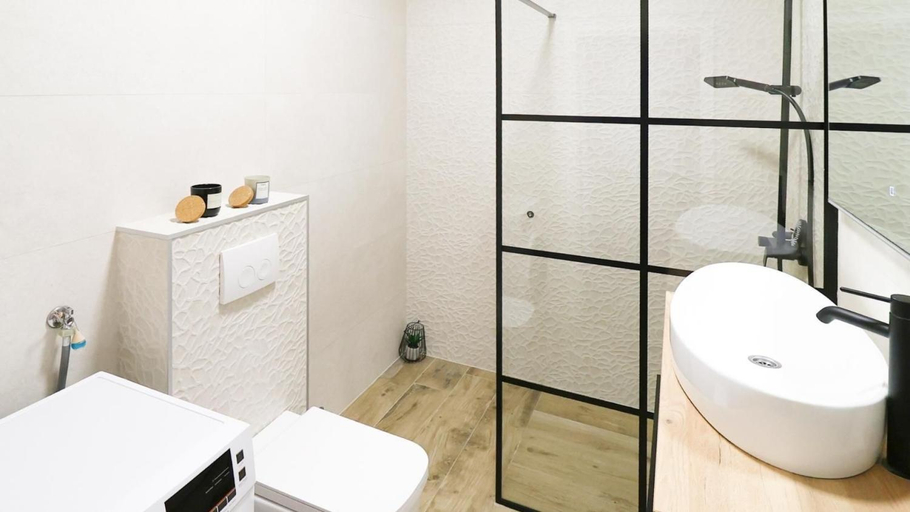 Bathroom 3, Holiday Home Krnić, Šibenik