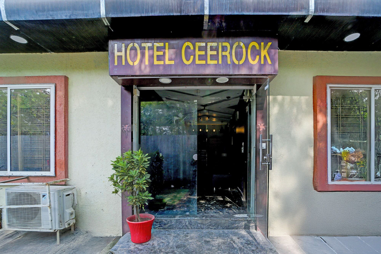 Property entrance 5, Fabhotel Ceerock, Bhopal