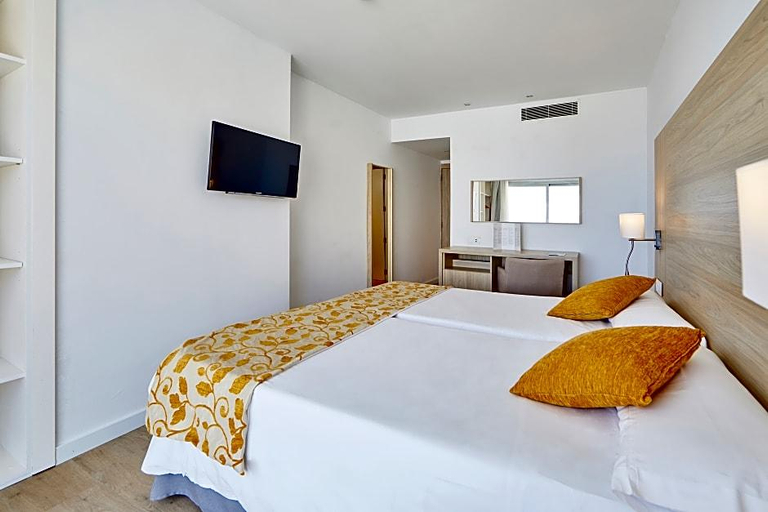 Bedroom 3, Hotel Ilusion Moreyo, Baleares