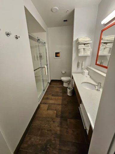 Bathroom 5, Hampton Inn & Suites Culpeper, Culpeper