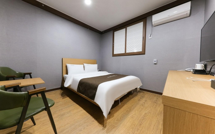 Bedroom 4, Cheonan Seongjeong J Hotel, Cheonan
