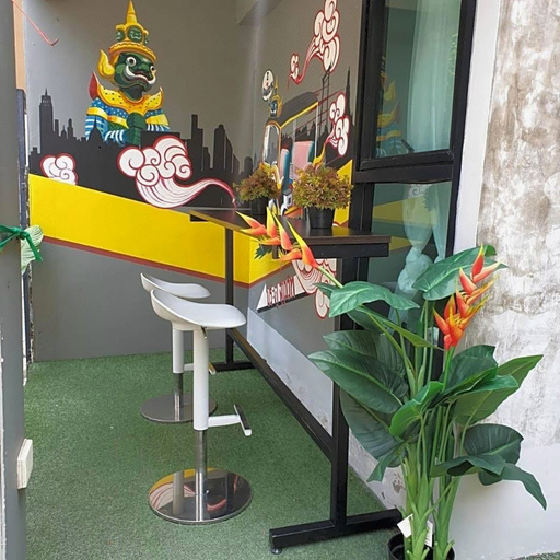 Others 2, S30 Sukhumvit, Khlong Toey