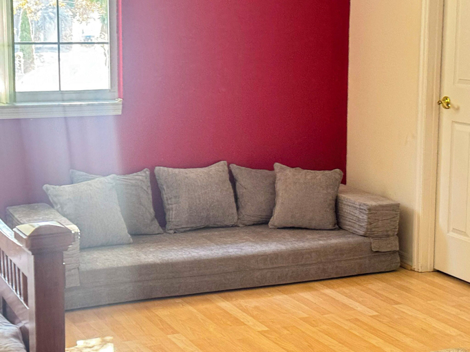 Living area 4, SamAria, Volusia