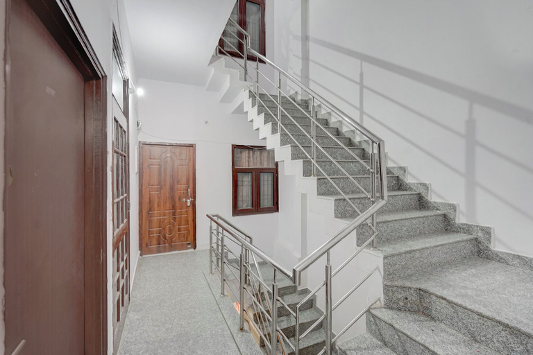 Staircase, Fabhotel Tree View Residency, Lucknow