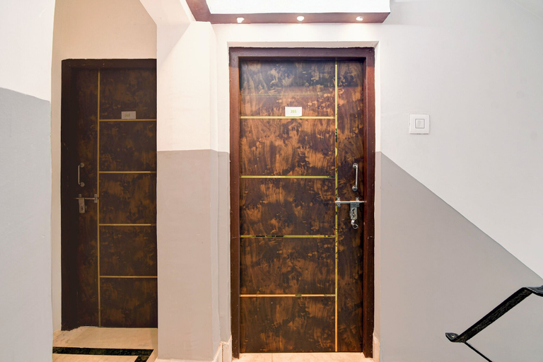 Lobby 2, Via Rajdanga Retreat, South 24 Parganas