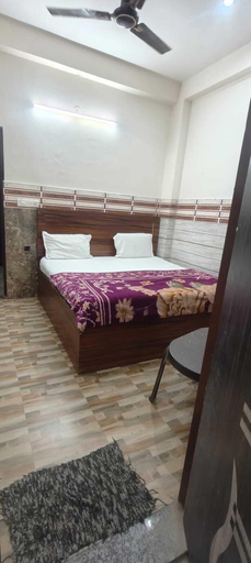 Room 5, Gayatri palace Vrindavan, Mathura
