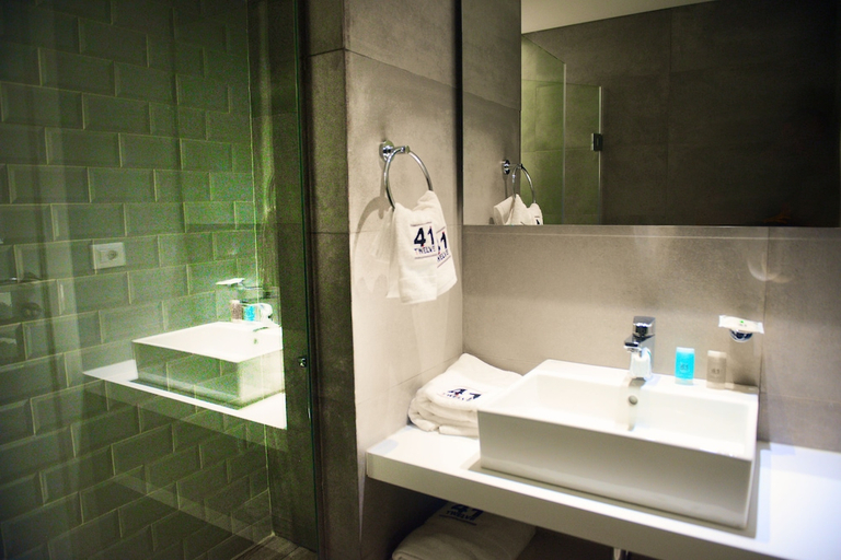 Bathroom 3, 41 Twelve, Beirut