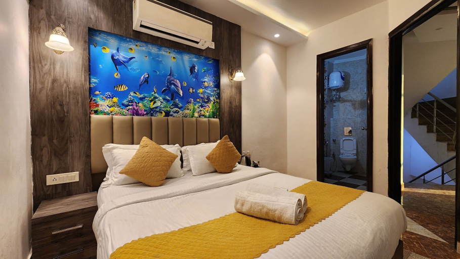 Bedroom 2, Hotel Silky Palace, Delhi