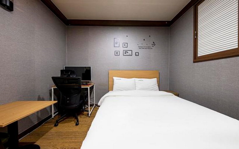 Bedroom 2, Cheonan Seongjeong J Hotel, Cheonan