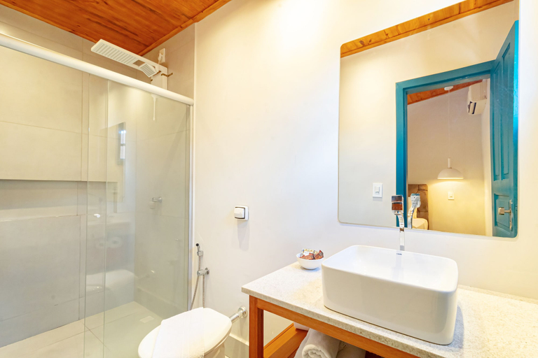 Bathroom, Pouse no Jardim, Pirenópolis