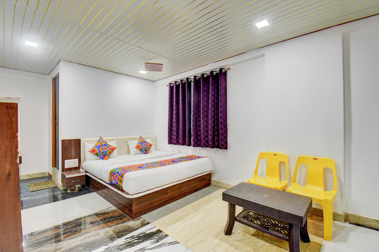 Room 3, Fabhotel Aachal Executive, Pune