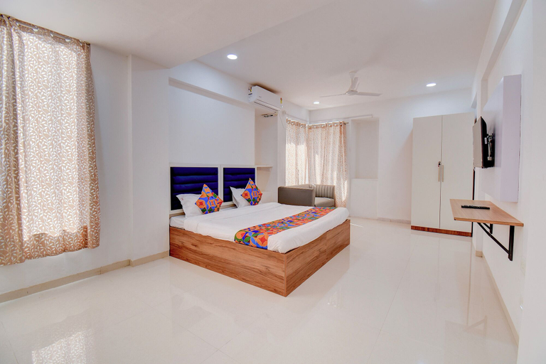 Room 5, Fabhotel Rajyog Residency, Pune