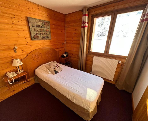 Bedroom, Epicea Lodge Hotel et Camping, Savoie