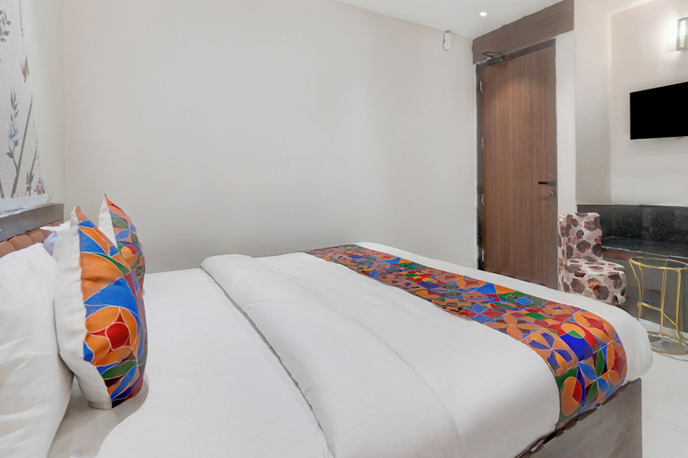 Room 2, Fabhotel Eraya, Varanasi