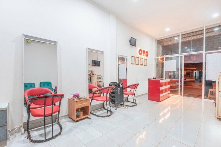 Others 2, OYO 390 77 Guesthouse, Tangerang Selatan
