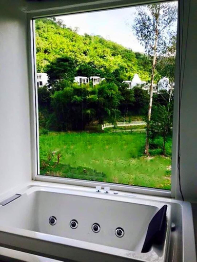 Bathroom, Aristo Chic Resort and Farm, Suan Phung