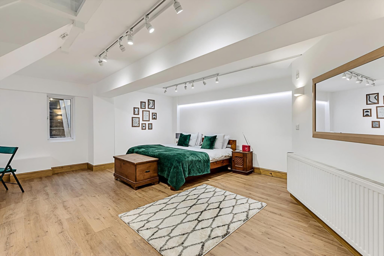 Others 5, Modern Comfort Two Bedroom Gem on the Rye, London
