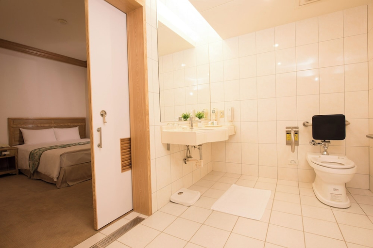 Bathroom 3, Hotel Tainan, Tainan