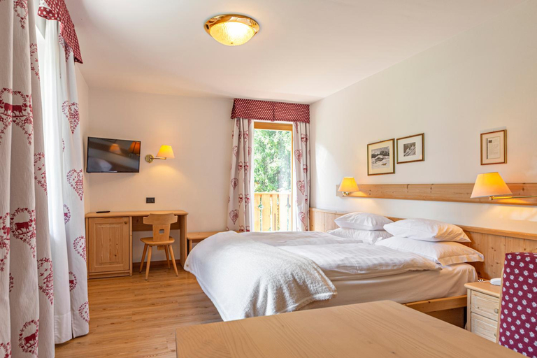 Bedroom 2, Hotel Malga Passerella, Trento