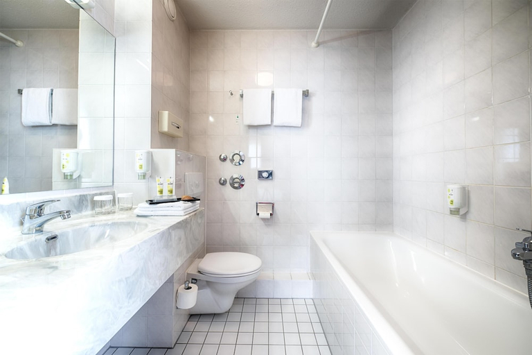 Bathroom 4, Achat Hotel Chemnitz, Chemnitz