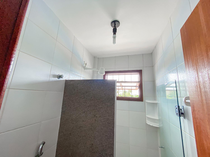 Bathroom 3, Casas no Residencial Mont Sinai com 2 ou 3 suites (todas com ar), internet privativa 300MBPS a aprox, Porto Seguro